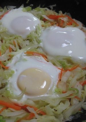 お野菜たっぷり巣ごもり卵♪-レシピのメイン写真