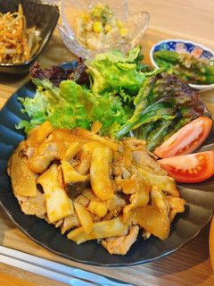 エリンギと豚肉の甘辛コチュ炒め🐾-レシピのメイン写真