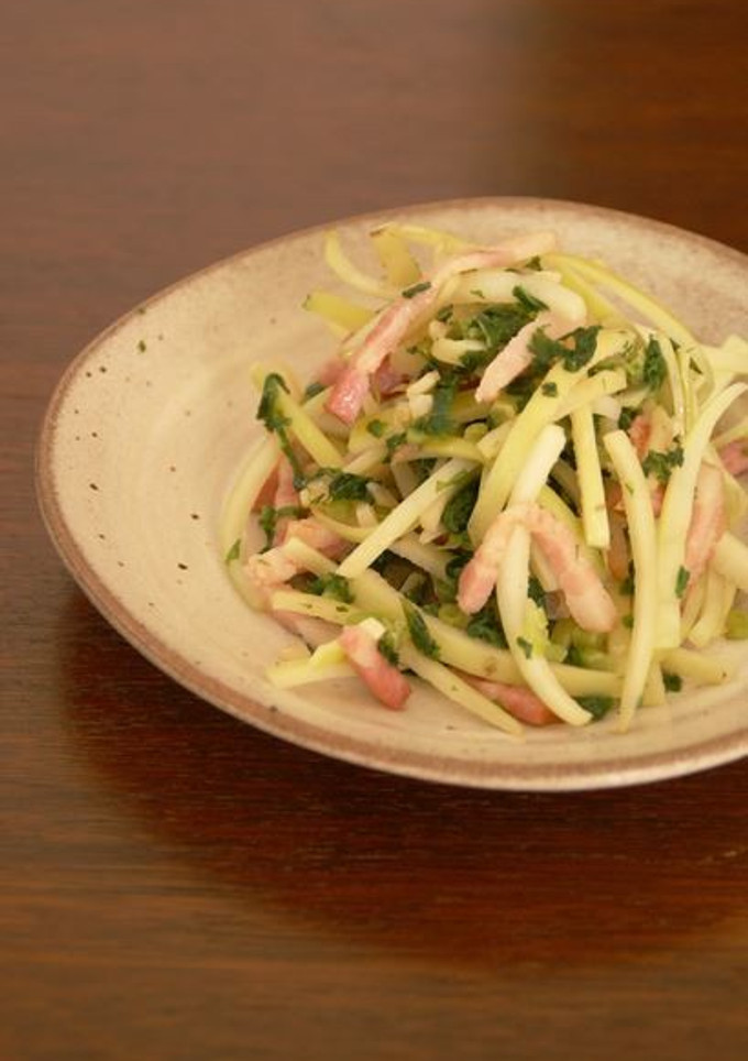 大根の皮と葉でエコ料理☆ナンプラー炒め-レシピのメイン写真
