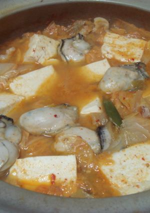 牡蠣と豆腐のキムチチゲ★ごまが隠し味-レシピのメイン写真