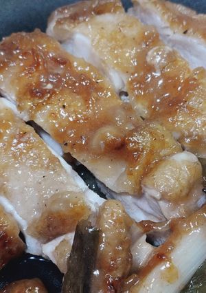 鶏もも肉と白ねぎの梅だれ照り焼き-レシピのメイン写真