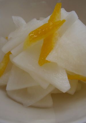 柚子と大根と寿司酢で♪　簡単甘酢漬け。-レシピのメイン写真