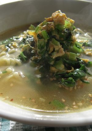 卵と小松菜で簡単ラーメン-レシピのメイン写真