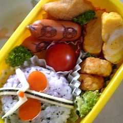 รูปของ 仮面ライダーＷ☆ﾀﾞﾌﾞﾙ☆簡単キャラ弁
