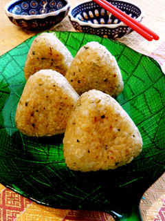 噛みしめてココナッツ♪な焼きおにぎり-レシピのメイン写真