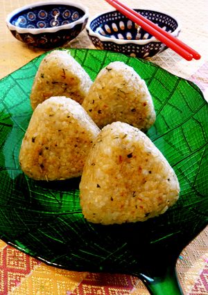 噛みしめてココナッツ♪な焼きおにぎり-レシピのメイン写真