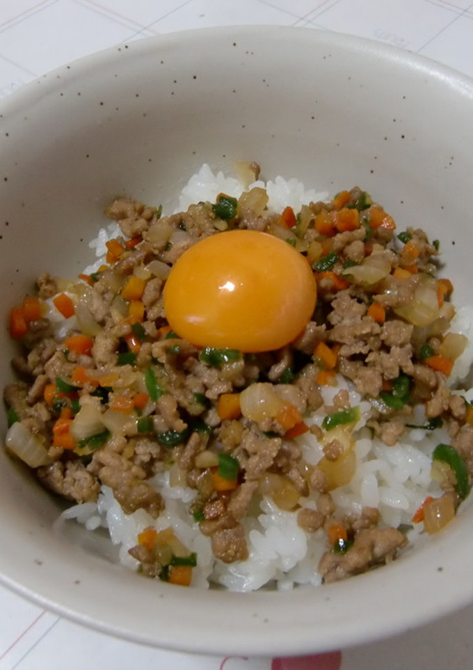 たまごでまろやか♪簡単そぼろ丼-レシピのメイン写真