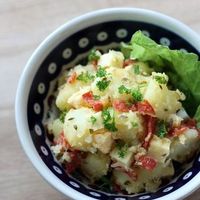 基本からアレンジまで！思わずつくりたくなる「ポテトサラダ サラミ