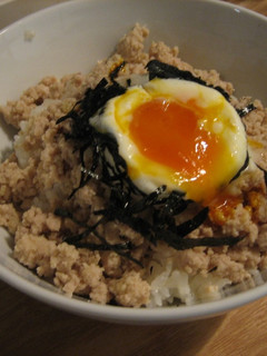 高野豆腐入り鶏そぼろ丼-レシピのメイン写真