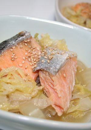 白菜と鮭のナンプラー蒸し-レシピのメイン写真