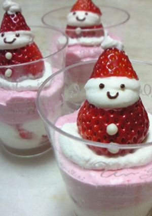 イチゴとヨーグルトのクリスマスムース♪-レシピのメイン写真
