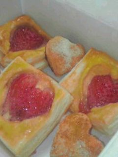 簡単❤ハートの苺カスタードパイ-レシピのメイン写真