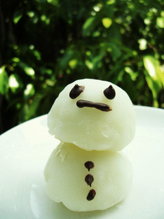 雪だるま。。。なホワイトチョコ大福❄-レシピのメイン写真