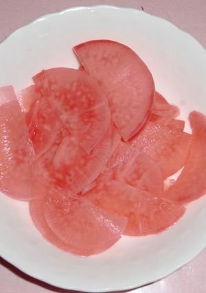 赤い大根のぱりぱり酢漬け-レシピのメイン写真
