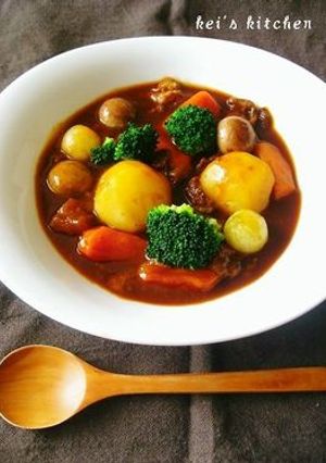 牛すじ肉でビーフシチュー。-レシピのメイン写真