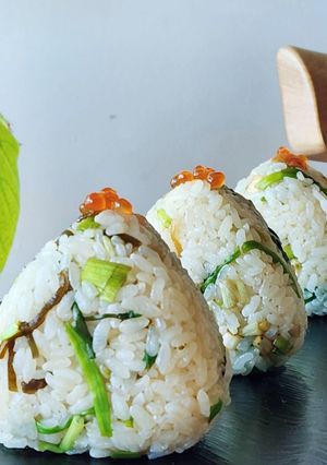 あごだしでセリ炊き込みご飯☆弁当おにぎり-レシピのメイン写真