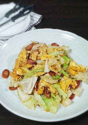 🤍シャキ旨！ウインナとキャベツのオイスター卵炒め-レシピのメイン写真