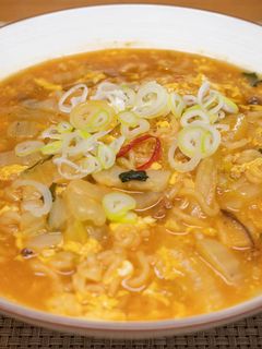 酸辣湯辛ラーメン-レシピのメイン写真