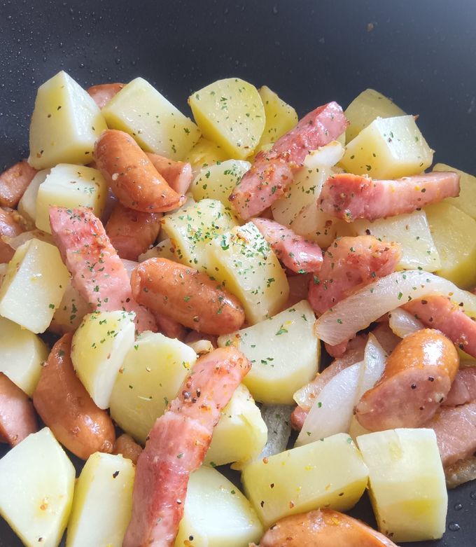 我が家の定番レシピ☆ジャーマンポテト♪ by mii☆sama 【クックパッド