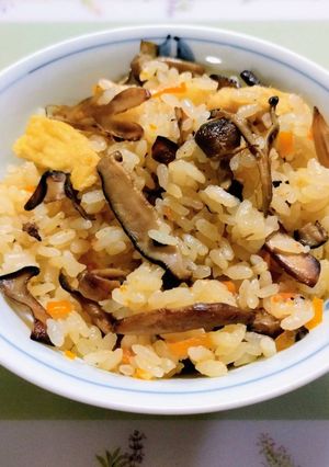 簡単今夜の夕飯昼食きのこの炊き込みご飯！和食弁当-レシピのメイン写真