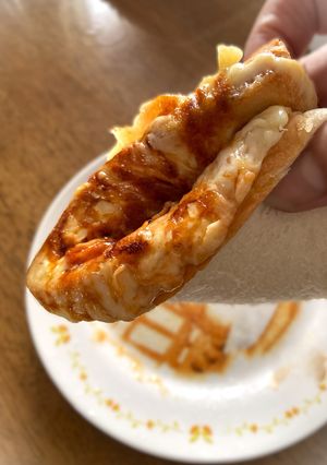乗せるの逆な簡単チーズピザパン-レシピのメイン写真