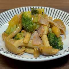 A picture of ブロッコリーの中華炒め.