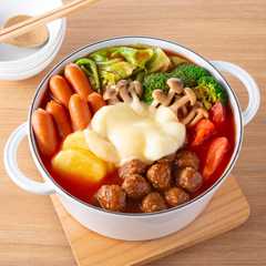 รูปของ ミートボールのトマトチーズ鍋
