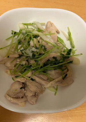 豆苗と鶏肉のニンニク炒め-レシピのメイン写真