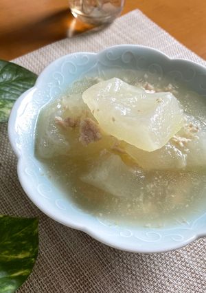 塩麹鶏そぼろで♪とろとろ冬瓜のやさしい煮物-レシピのメイン写真
