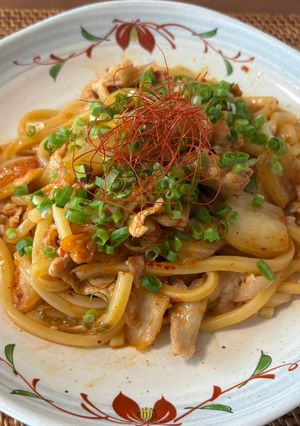 レンチンで！ズボラな豚キムチうどん-レシピのメイン写真