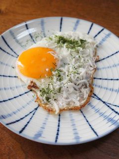 釜揚げしらすと青のりの目玉焼き-レシピのメイン写真