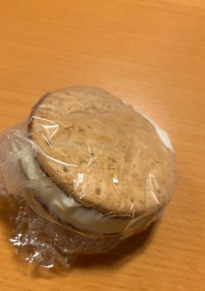 チョコレートクッキークリームサンドアイス-レシピのメイン写真
