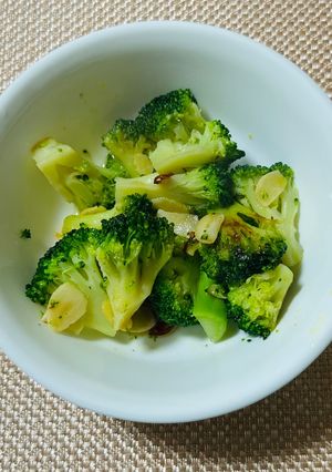 ブロッコリーのペペロン蒸し-レシピのメイン写真