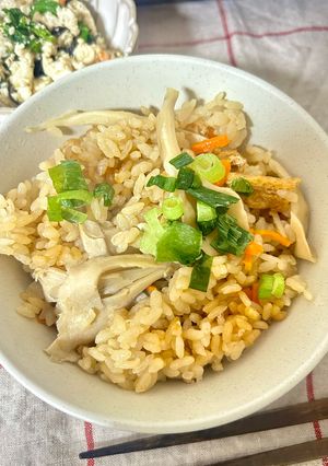 香り豊か♪まいたけと油揚げの炊き込みご飯-レシピのメイン写真