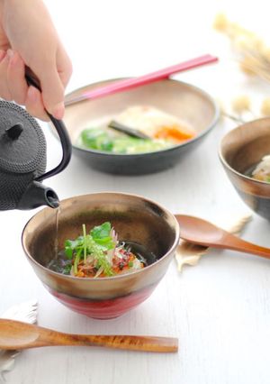 薬味たっぷり！焼きおにぎり茶漬け-レシピのメイン写真