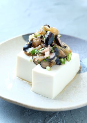 〈くらし薬膳〉黒豆とザーサイの冷や奴-レシピのメイン写真