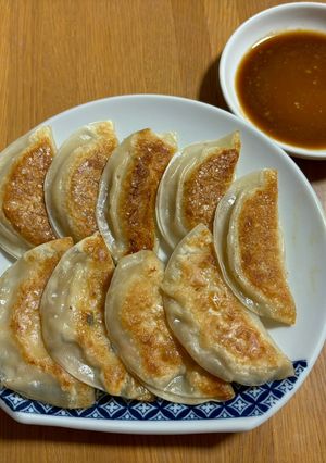 エビすり身と豆腐の焼き餃子！-レシピのメイン写真