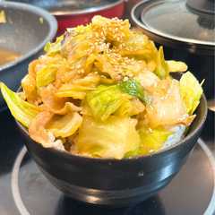 รูปของ ボリューム満点！豚キャベ丼！