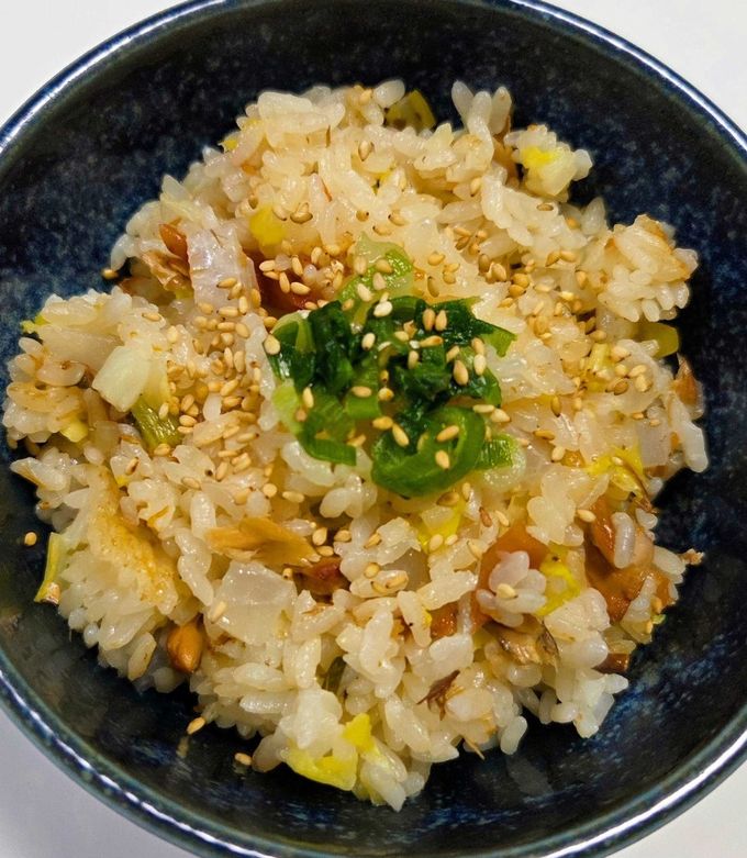 サバ味噌缶のコク旨！冬野菜の炊き込みご飯-レシピのメイン写真