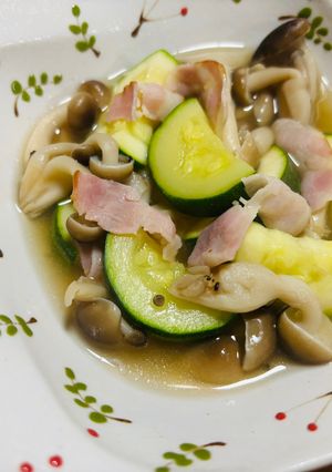 ベーコンとしめじでシンプルうま煮♪-レシピのメイン写真