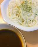 カレー冷や麦●カレーつゆでいただく冷や麦
