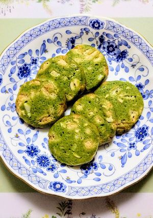 ホワイトチョコとナッツと抹茶のクッキー-レシピのメイン写真
