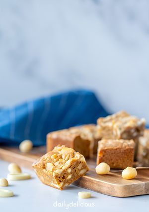 ホワイトチョコマカダミアバー-レシピのメイン写真