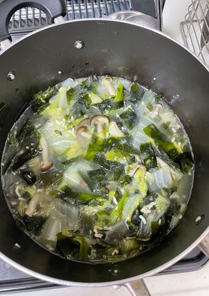 超簡単！ニンニクと白菜のワカメ薫る中華鍋-レシピのメイン写真