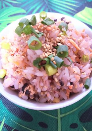 ☆簡単☆雑穀米の鮭まぜご飯✨💖🌈-レシピのメイン写真