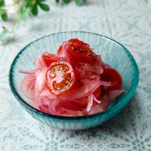紫玉ねぎとミニトマトのマリネ