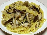 塩麹で旨味アップ♪ワンパンきのこパスタ