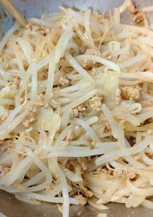 もやしとひき肉のカレー和え。-レシピのメイン写真