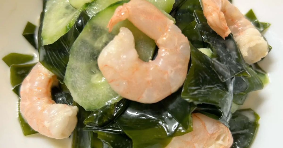 基本からアレンジまで！思わずつくりたくなる「ワカメ エビ サラダ」の