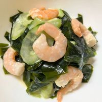 基本からアレンジまで！思わずつくりたくなる「ワカメ エビ サラダ」の